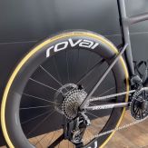 Specialized Tarmac SL8 Pro 🫟

Custom build for happy client
#specialized #rovalwheels #custombike #bikeporn #sram