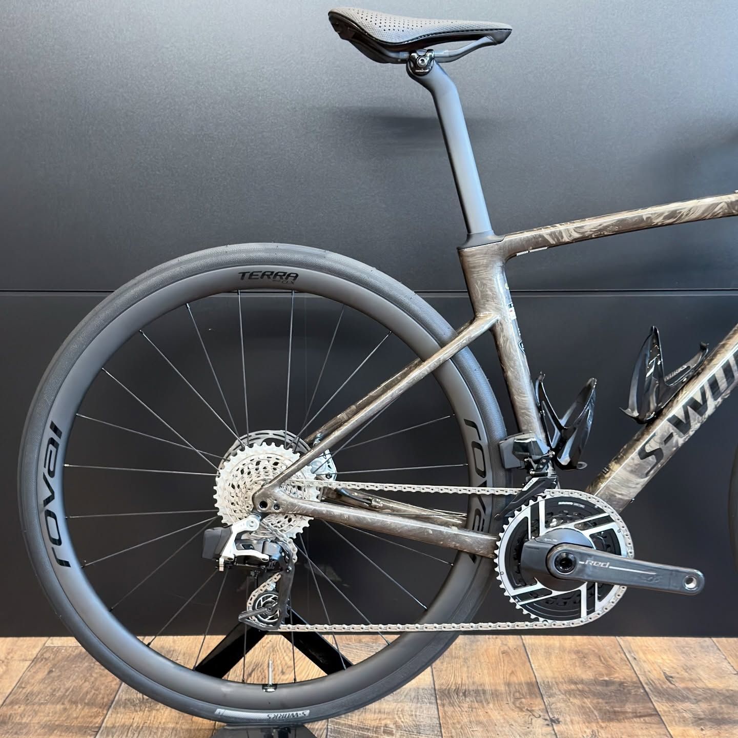 S-Works Roubaix SL8

#happyclient #sworks #roubaix #specialized #sramroad