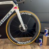 ❤️Ein einzigartiges S-Works Tarmac SL8 Red Bull BORA-Design – individuell aufgebaut für maximale Performance und exklusiven Look❤️

#SWorksTarmacSL8 #RedBullBike #BoraHansgrohe #CustomBuild #Einzelstück #HighEndBike 
#CustomBike #Spezialanfertigung #happyclient #Wunschbike #BikeCustomMade #RedBullRacing #ProCycling #TeamBike #BoraTeamEdition #BikeBuild #FramePorn #HighEndBike #BikeDetails #Roadbike #RennradLiebe #CyclingPassion #Veloliebe #BikeLovers #Radsport #RadsportWaldispühl #BikeLife #CyclingStyle #DesignYourRide