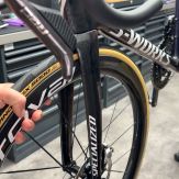 The first S-Works Tarmac SL9 has found a new owner 💣

#sworks #specializedcustom #specialized #roadbike #sram
