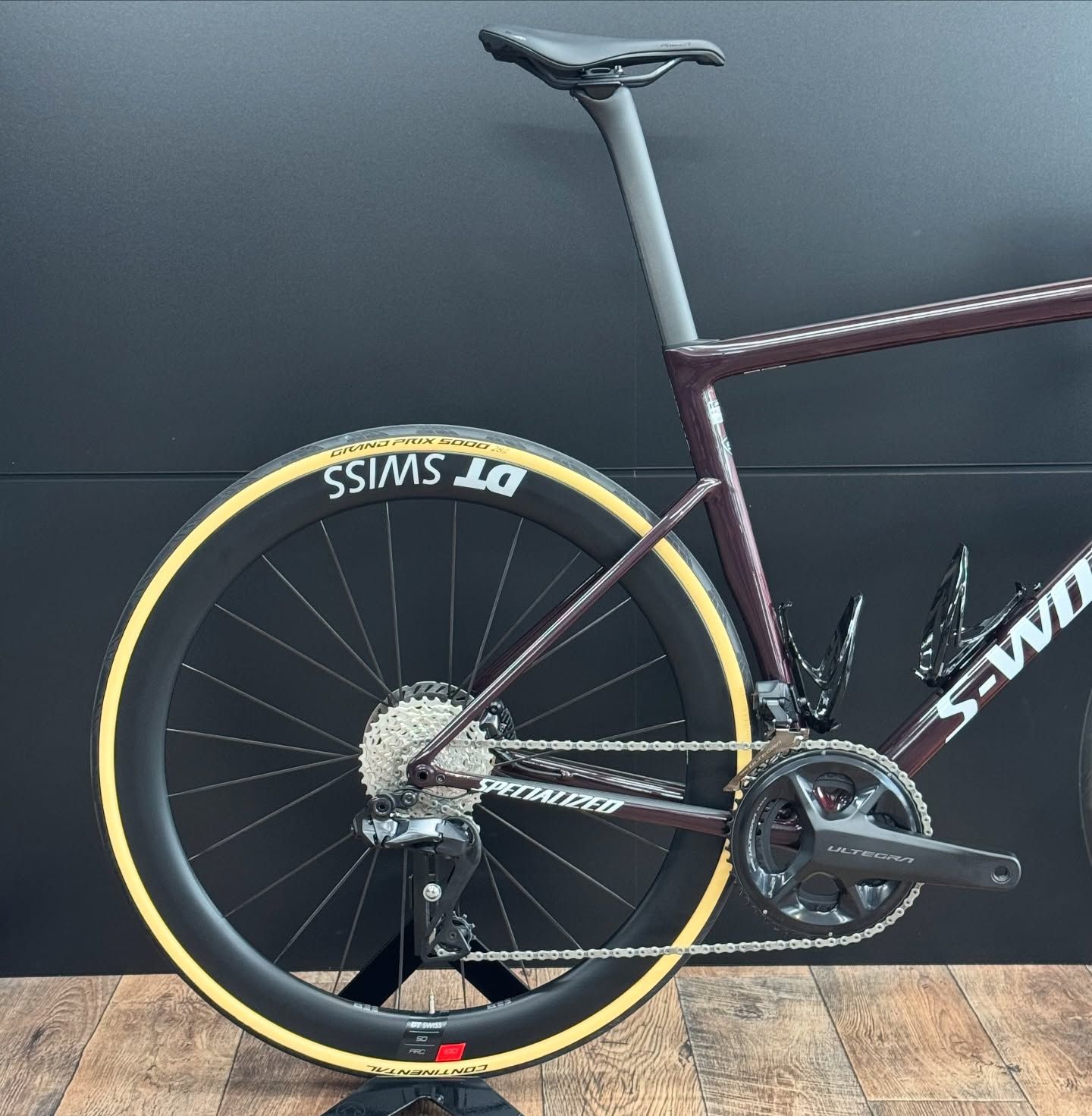 Custom S-Works Tarmac SL8
Wünsche des Kunden umgesetzt, Style geliefert – Position wie ein Massanzug auf zwei Rädern.
Danke für den Auftrag🙏🏼
#sworks #specialized #dtswiss #rovalcomponents #shimanoroad #shimanoultegradi2 #bikefitting